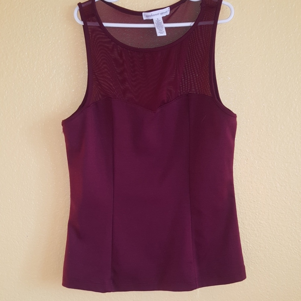 Cute burgundy top
